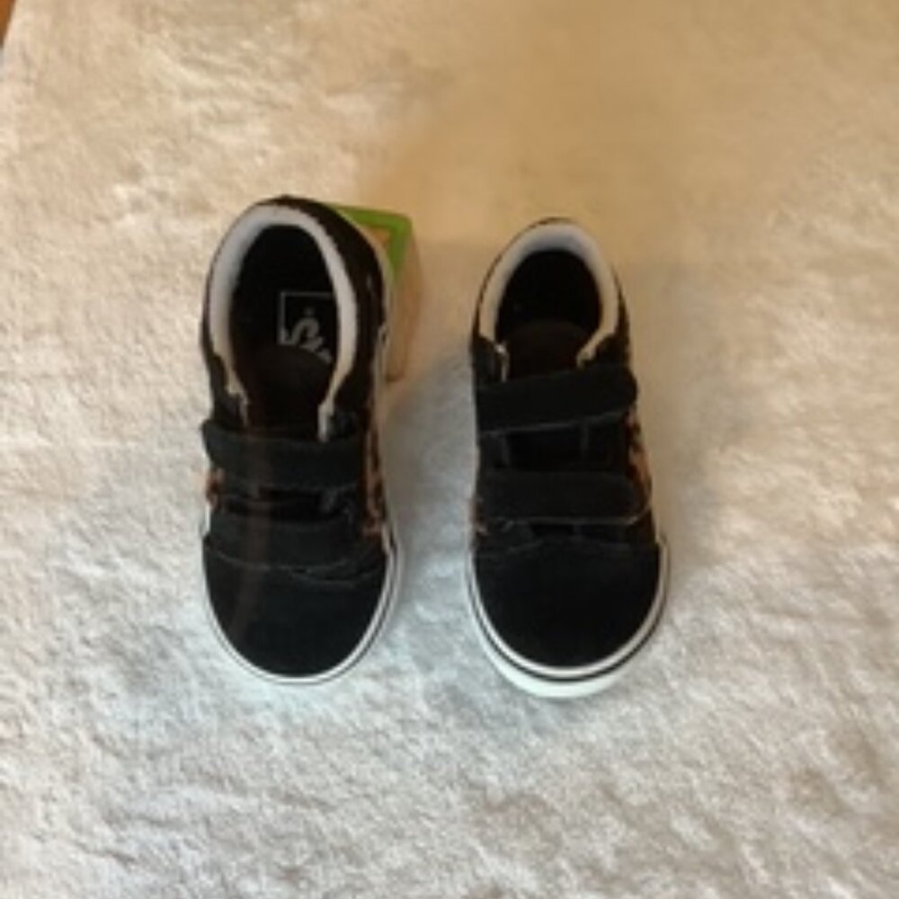 NWOT VANS Toddler Sneakers - Picture 4 of 6